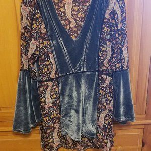 POL Velvet Boho Paisley Bell Sleeve Tunic